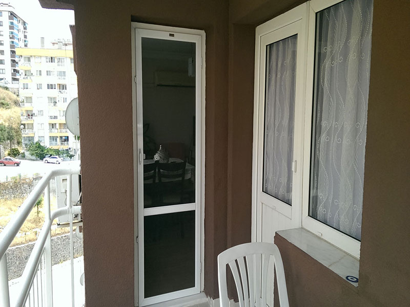 Kuşadası Menteşeli Sineklik Sistemi